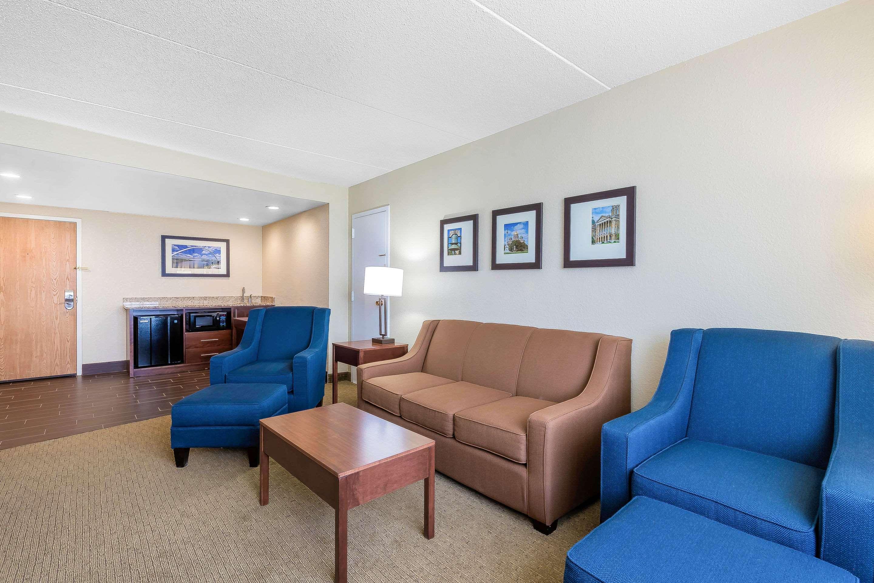 Comfort Inn & Suites Event Center Des Moines Exterior photo