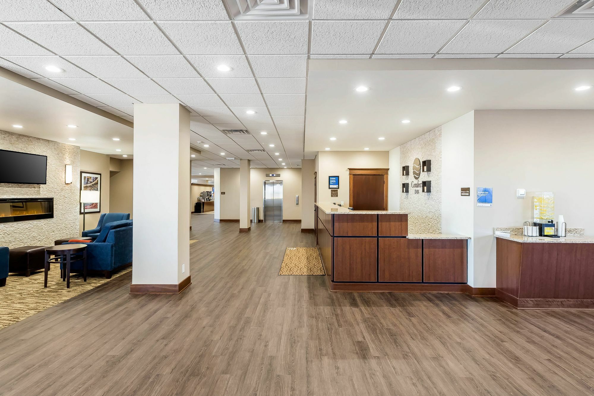 Comfort Inn & Suites Event Center Des Moines Exterior photo